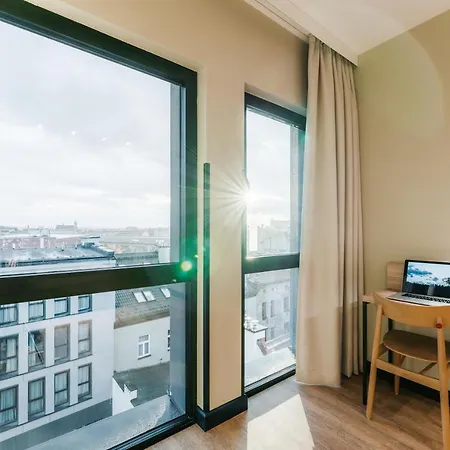 Meininger Centrum Хостел