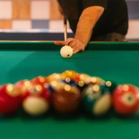 Meininger Centrum Хостел *