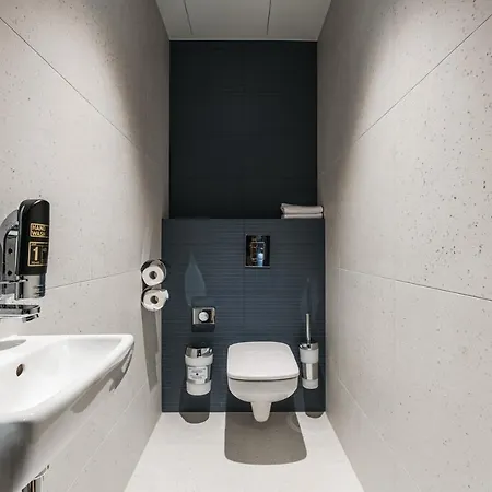 Meininger Centrum Хостел